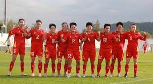 全国春季游泳锦标赛：余依婷收获第二金